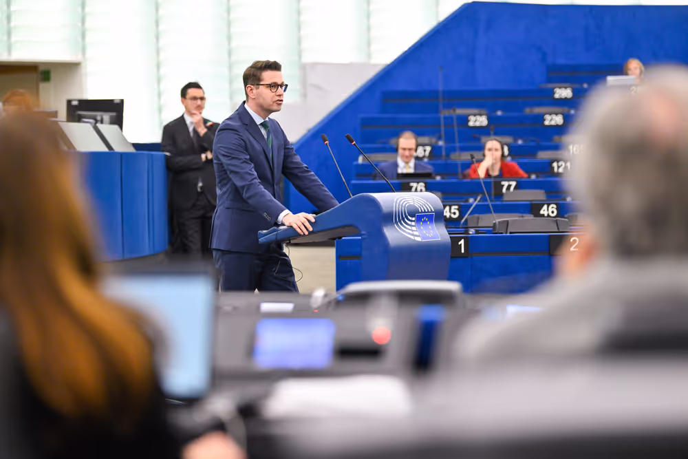 EP Plenary Session - Spain’s large-scale regularisation policy and its impact on the Schengen Area and EU migration policy