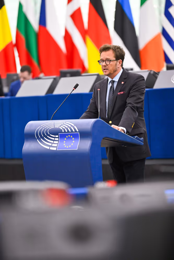 EP Plenary Session - Spain’s large-scale regularisation policy and its impact on the Schengen Area and EU migration policy