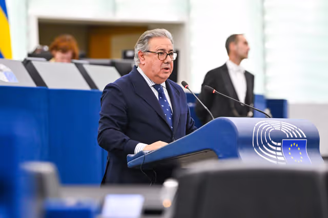 Fotogrāfija 17: EP Plenary Session - Spain’s large-scale regularisation policy and its impact on the Schengen Area and EU migration policy