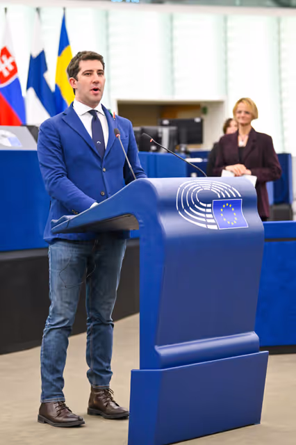 Fotogrāfija 11: EP Plenary Session - Spain’s large-scale regularisation policy and its impact on the Schengen Area and EU migration policy