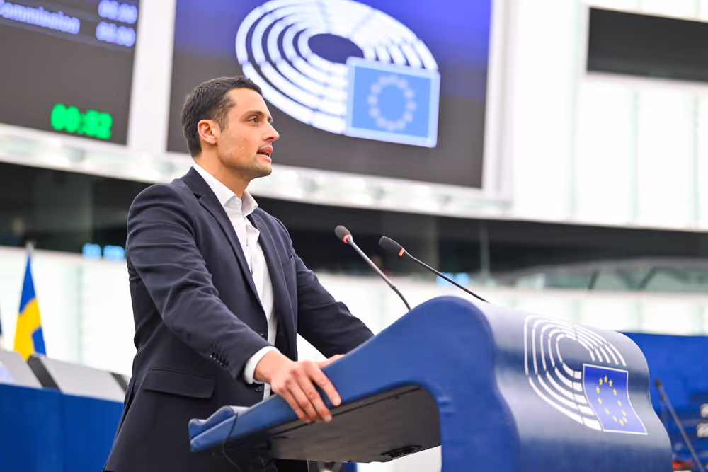 EP Plenary Session - Spain’s large-scale regularisation policy and its impact on the Schengen Area and EU migration policy