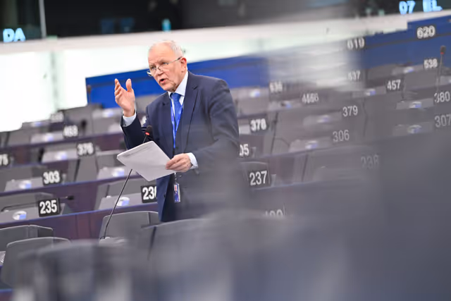 EP Plenary Session - Spain’s large-scale regularisation policy and its impact on the Schengen Area and EU migration policy