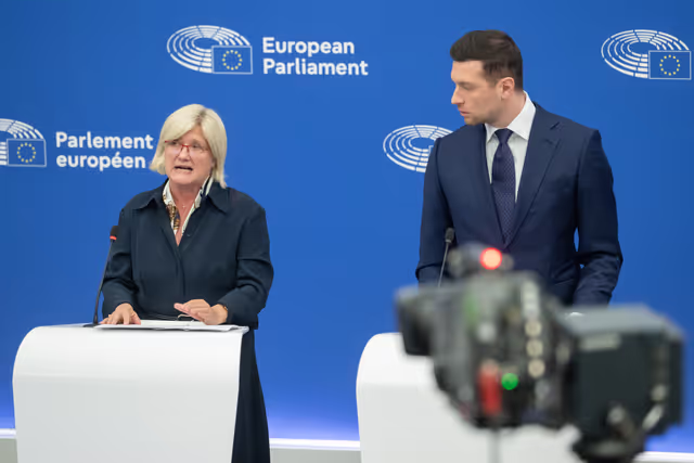 Fotografija 5: Press briefing Patriots for Europe