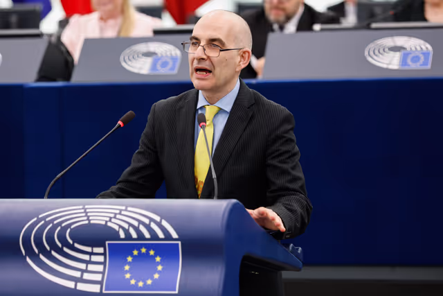 Suriet 42: EP Plenary Session - Developing a new EU anti-poverty strategy