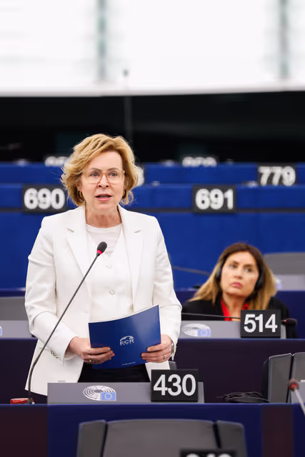 Suriet 40: EP Plenary Session - Developing a new EU anti-poverty strategy