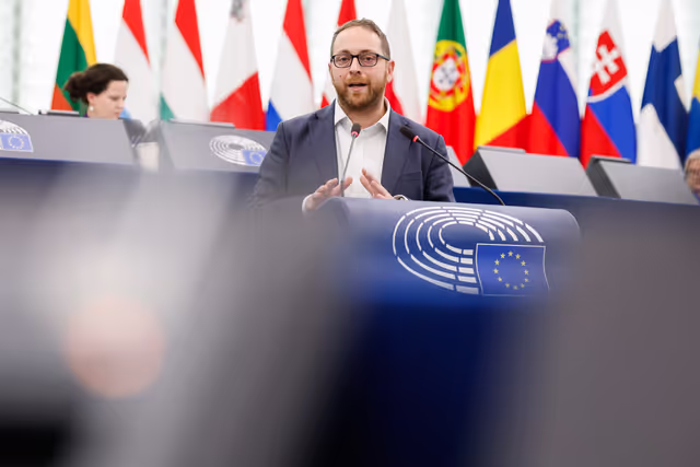 Suriet 19: EP Plenary Session - Developing a new EU anti-poverty strategy