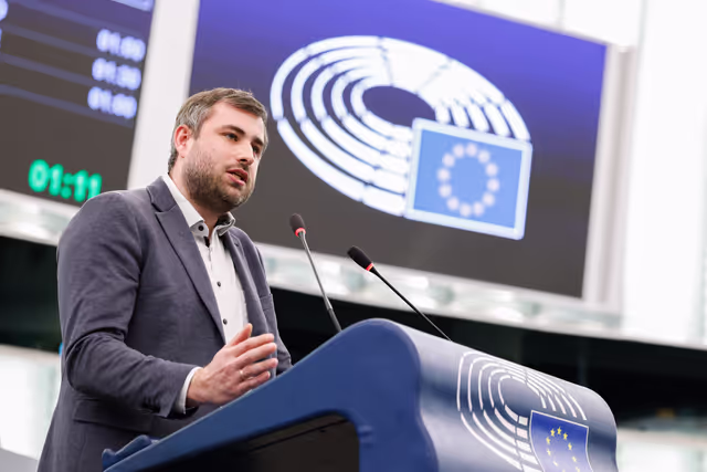 Suriet 16: EP Plenary Session - Developing a new EU anti-poverty strategy