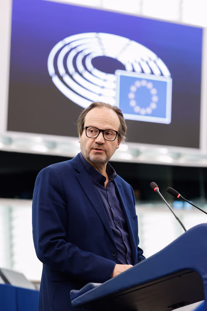 EP Plenary Session - Developing a new EU anti-poverty strategy