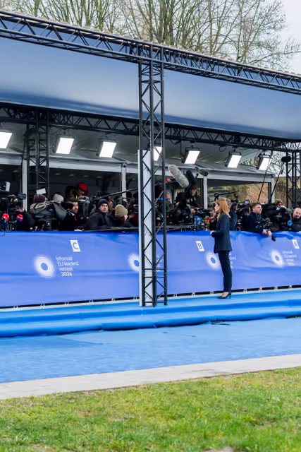 Photo 11: Informal EU leaders' retreat