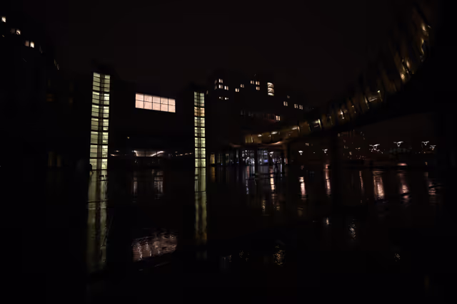 Photo 5 : M'Illumino di Meno initiative - The lighting in Parliament’s main buildings lowered to the minimum required, reaffirming its commitment to reducing its energy consumption and its environmental responsibility