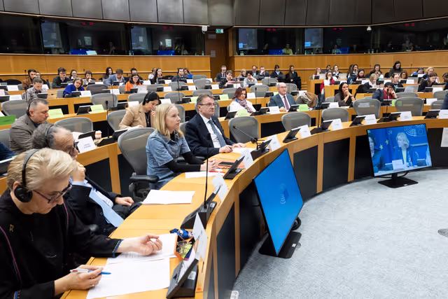 Fotografia 12: CULT - Structured dialogue with commissioner Henna Virkkunen