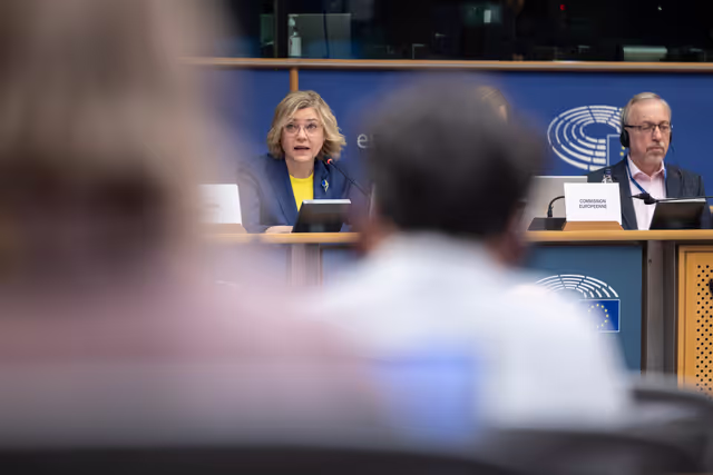 Fotografia 14: CULT - Structured dialogue with commissioner Henna Virkkunen