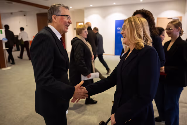 Fotografia 15: Christel SCHALDEMOSE meets with HUN Manet, Prime Minister of Cambodia
