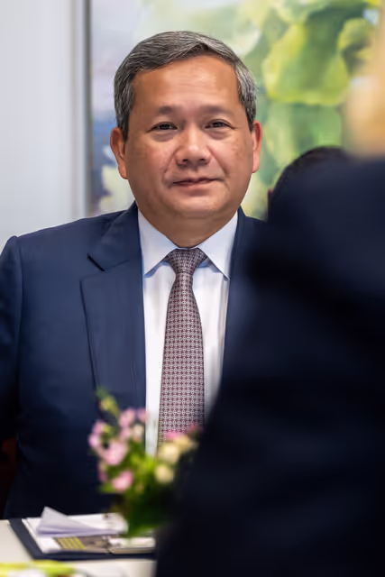 Fotografia 4: Christel SCHALDEMOSE meets with HUN Manet, Prime Minister of Cambodia