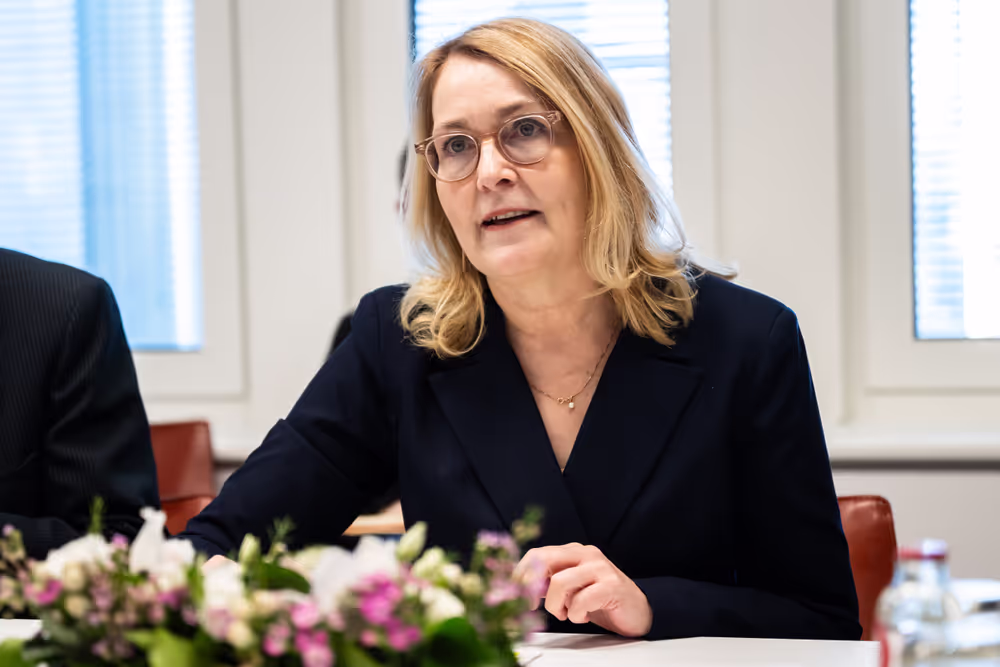 Christel SCHALDEMOSE meets with HUN Manet, Prime Minister of Cambodia