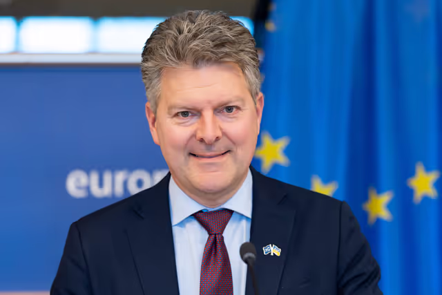 Fotografia 18: CONT - Votes on Discharge 2024: General budget of the EU - European Parliament