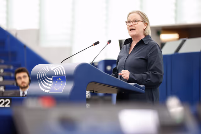 Photo 43: EP Plenary session - Gender pay and pension gap in the EU