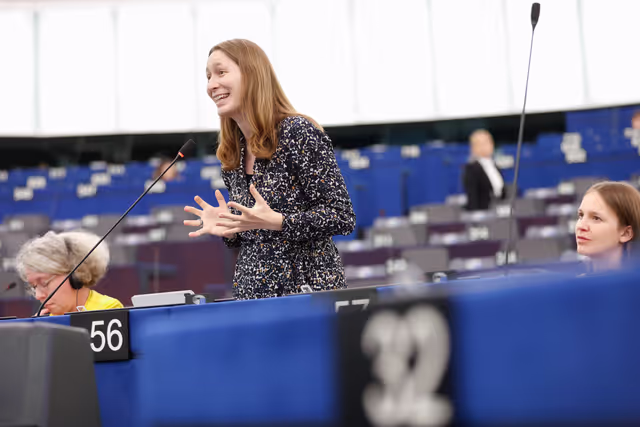 Photo 41: EP Plenary session - Gender pay and pension gap in the EU
