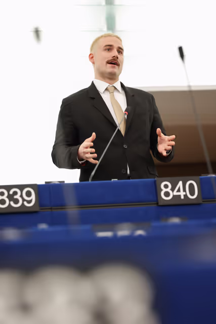 Photo 39: EP Plenary session - Gender pay and pension gap in the EU
