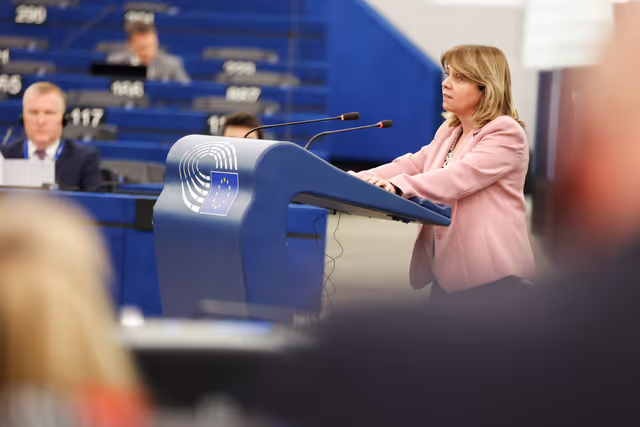 Photo 34: EP Plenary session - Gender pay and pension gap in the EU