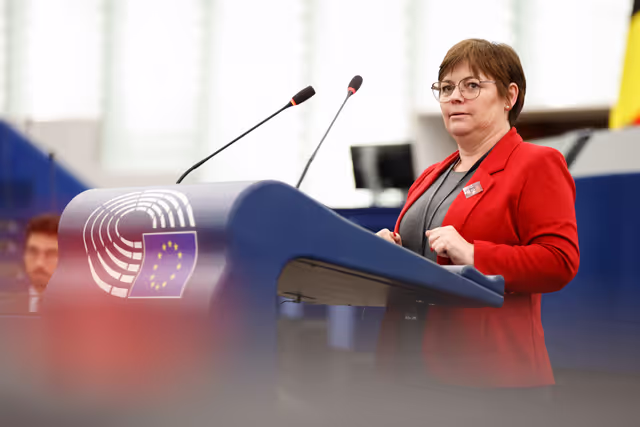 Photo 10: EP Plenary session - Gender pay and pension gap in the EU