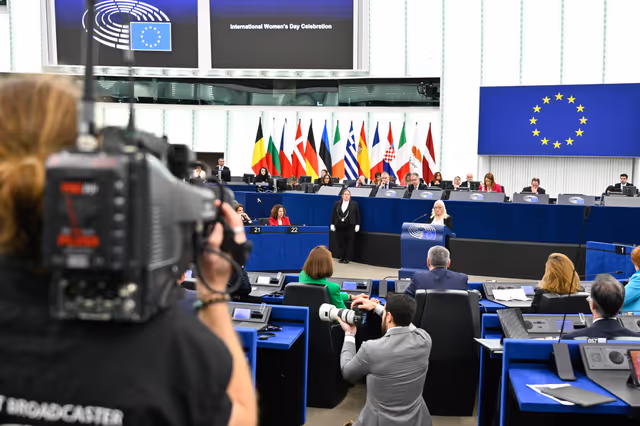 Zdjęcie 41: EP Plenary Session - International Women's Day Celebration