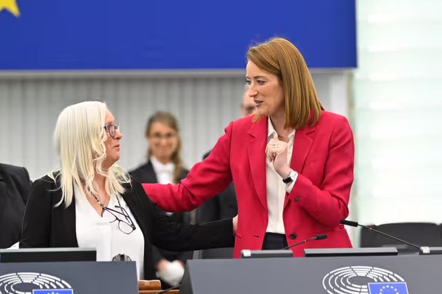 Zdjęcie 32: EP Plenary Session - International Women's Day Celebration