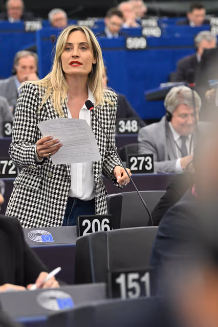 Zdjęcie 24: EP Plenary Session - International Women's Day Celebration