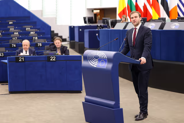 EP Plenary Session - Joint debate - Defence