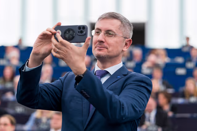 Foto 26: EP Plenary Session - European Parliament Annual Session - Order of merit announcement