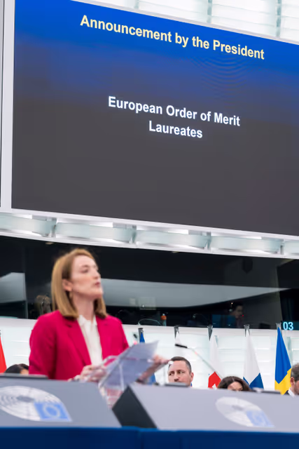Foto 22: EP Plenary Session - European Parliament Annual Session - Order of merit announcement