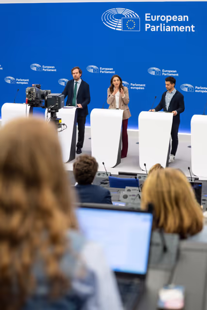 Fotografia 3: Press conference on the report on the housing crisis in the EU with the aim of proposing solutions for decent, sustainable and affordable housing