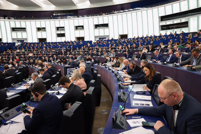 Photo 1: EP Plenary Session - Voting session