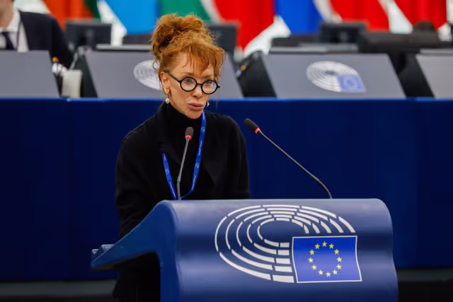 Zdjęcie 30: EP Plenary Session - Child sexual abuse online: protect children, not perpetrators