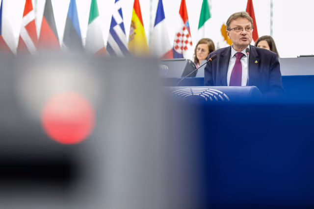 Zdjęcie 19: EP Plenary Session - Child sexual abuse online: protect children, not perpetrators