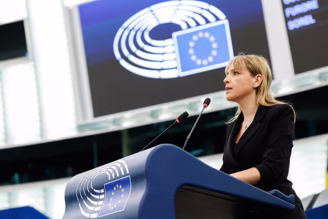 Zdjęcie 18: EP Plenary Session - Child sexual abuse online: protect children, not perpetrators