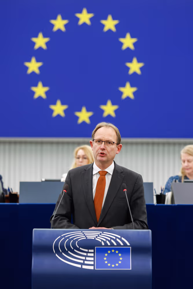 EP Plenary Session - Child sexual abuse online: protect children, not perpetrators