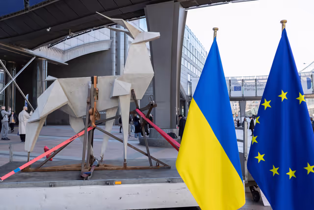 Opening ceremony of the sculpture Origami Deer by Zhanna Kadyrova