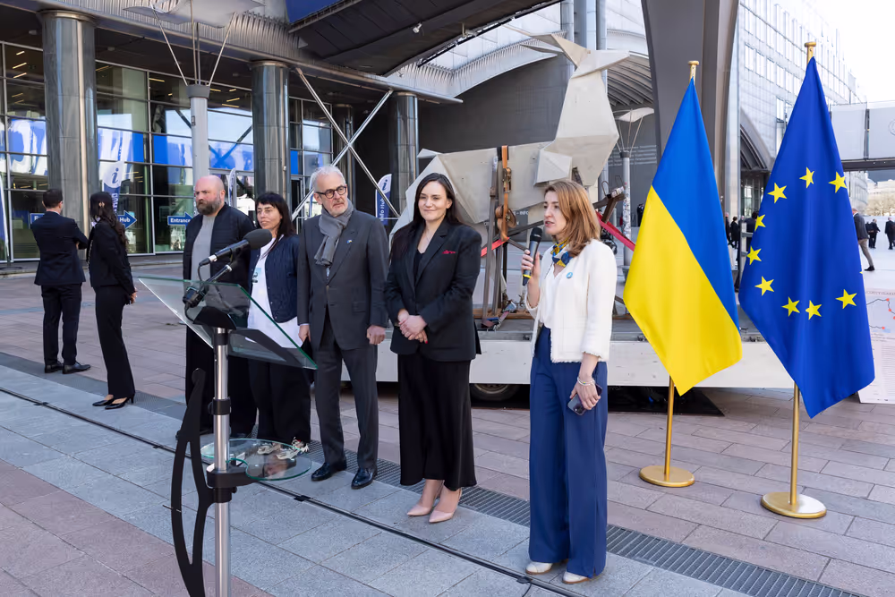 Opening ceremony of the sculpture Origami Deer by Zhanna Kadyrova