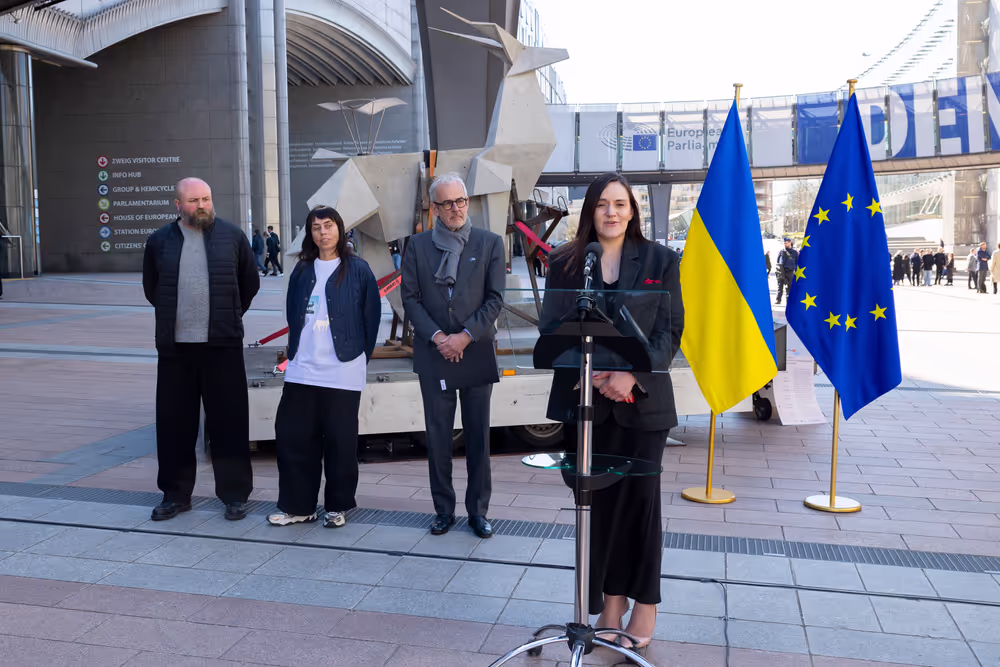 Opening ceremony of the sculpture Origami Deer by Zhanna Kadyrova