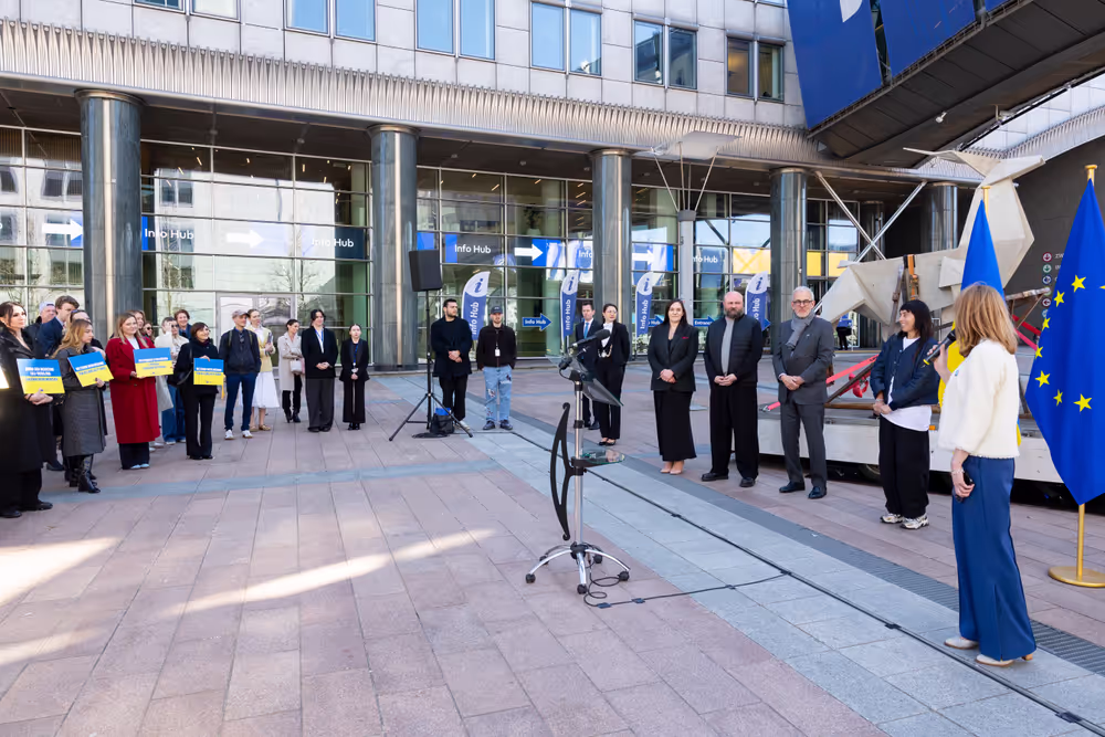 Opening ceremony of the sculpture Origami Deer by Zhanna Kadyrova