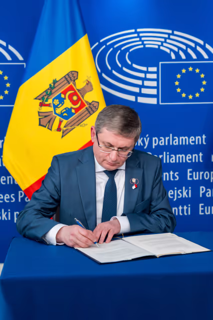 Signing of the Memorandum of Understanding between the European Parliament and the Parliament of the Republic of Moldova on a Joint Framework for Parliamentary Democracy