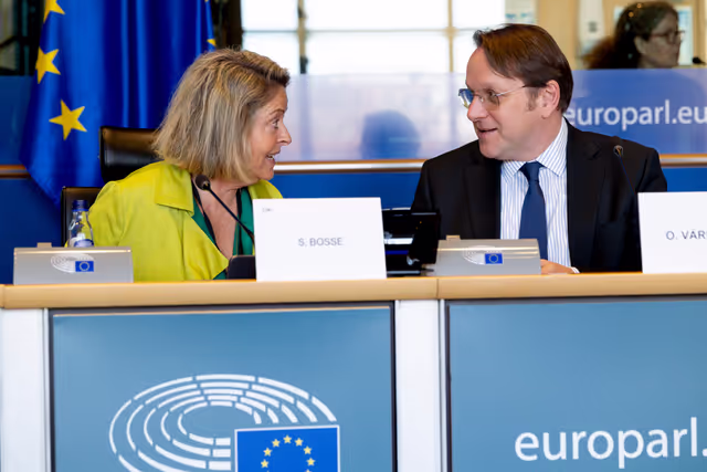 Fotografia 32: SANT ITRE - Presentation by Olivér Várhelyi, Commissioner for Health and Animal Welfare