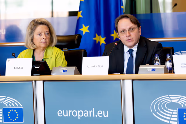 Fotografia 30: SANT ITRE - Presentation by Olivér Várhelyi, Commissioner for Health and Animal Welfare