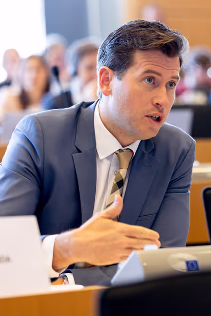 Fotografia 11: SANT ITRE - Presentation by Olivér Várhelyi, Commissioner for Health and Animal Welfare