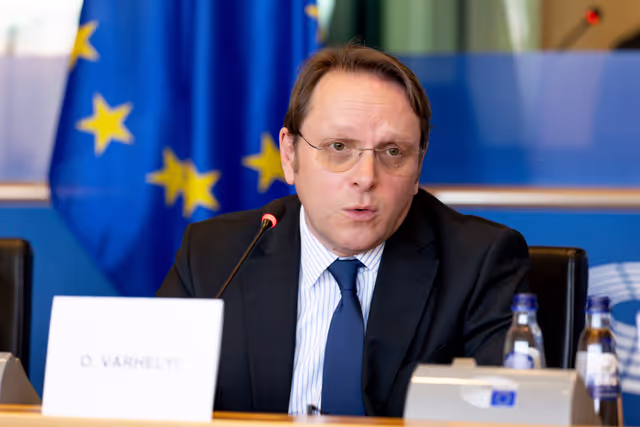 Fotografia 1: SANT ITRE - Presentation by Olivér Várhelyi, Commissioner for Health and Animal Welfare