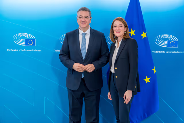 Roberta METSOLA, EP President meets with Apostolos TZITZIKOSTAS, European Commissioner for Sustainable Transport and Tourism