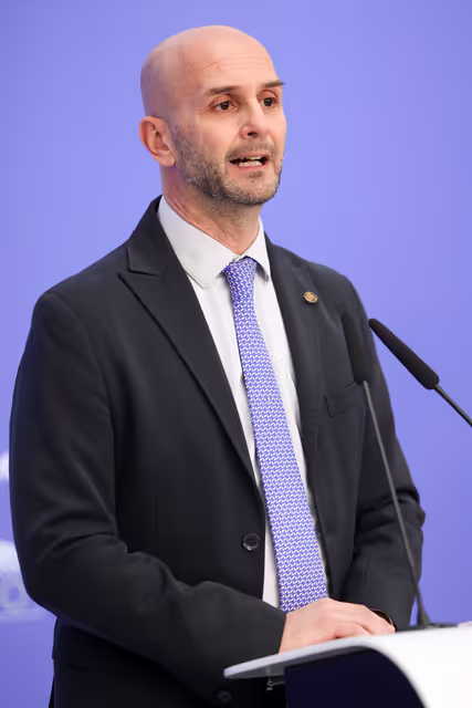 Fotografie 24: Press confrerence on the rise of no-go zones in Europe