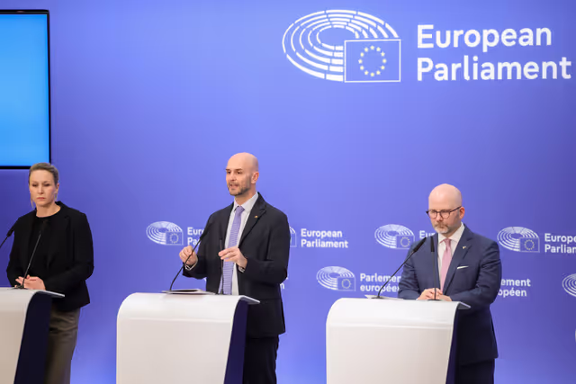 Fotografie 18: Press confrerence on the rise of no-go zones in Europe