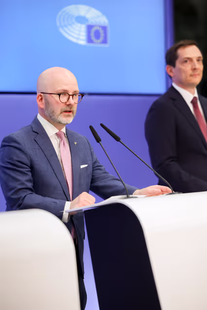 Press confrerence on the rise of no-go zones in Europe